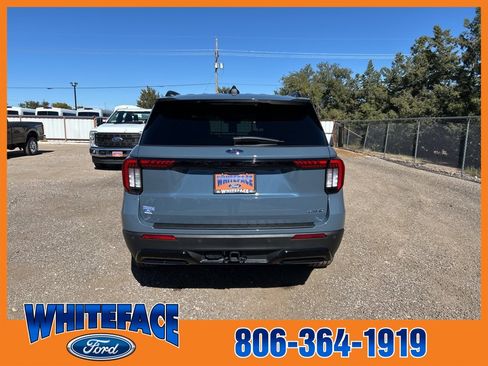 Used 2025 Ford Explorer ST-Line w/ Premium Package image 5