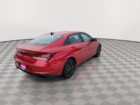 Used 2021 Hyundai Elantra SEL image 8