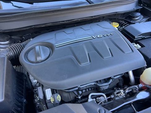 Used 2021 Jeep Cherokee Latitude Lux image 38