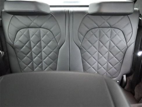 New 2026 BMW X7 xDrive40i w/ Executive Package image 14