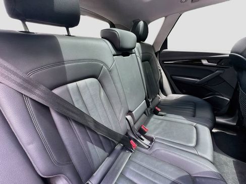 Used 2018 Audi Q5 2.0T Premium Plus w/ Premium Plus Package AWD/4WD image 34