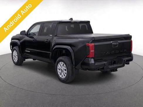 Used 2025 Toyota Tacoma SR5 AWD/4WD image 4