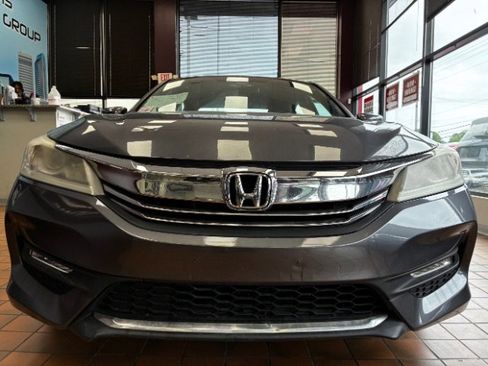 Used 2017 Honda Accord Sport Special Edition image 4