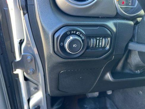 Used 2018 Jeep Wrangler Unlimited Sahara w/ Dual Top Group image 11