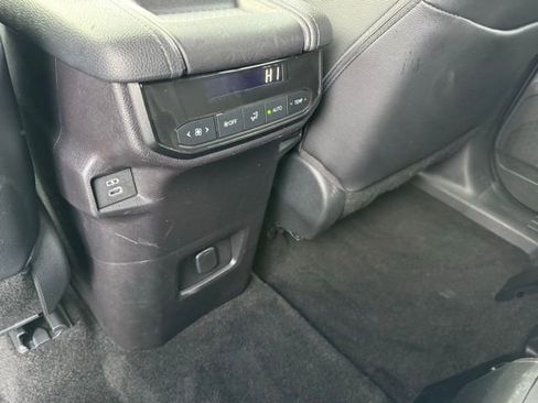 Certified 2025 Toyota Grand Highlander XLE image 9