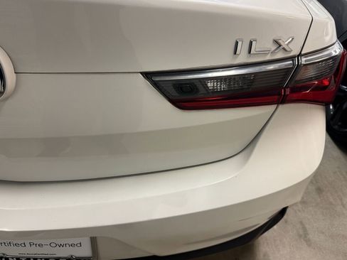 Certified 2020 Acura ILX w/ Premium Package image 36