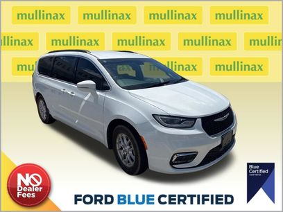 Used 2022 Chrysler Pacifica Touring-L