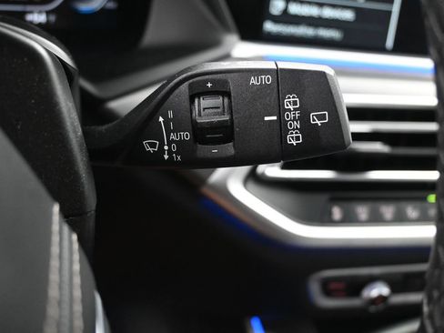 Used 2022 BMW X5 xDrive40i AWD/4WD image 18