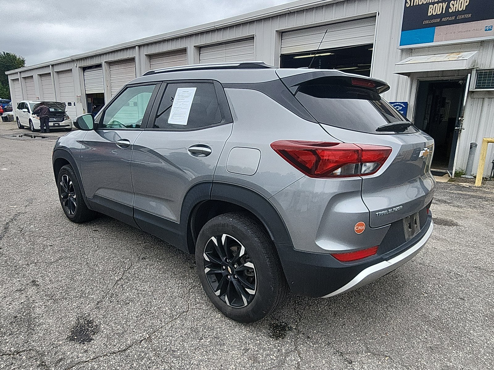 Used 2023 Chevrolet TrailBlazer LT FWD image 3