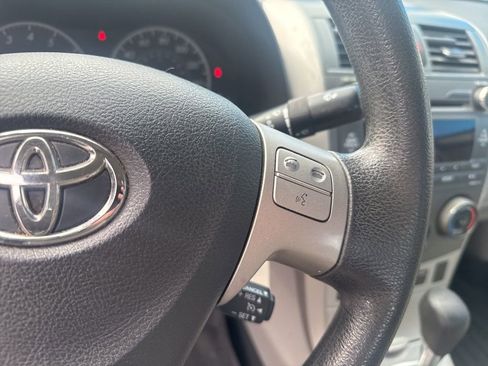 Used 2011 Toyota Corolla LE FWD image 22