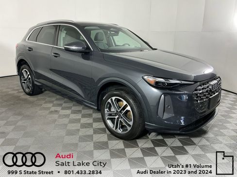 Used 2025 Audi Q5 Premium w/ 19" Wheel Package image 1