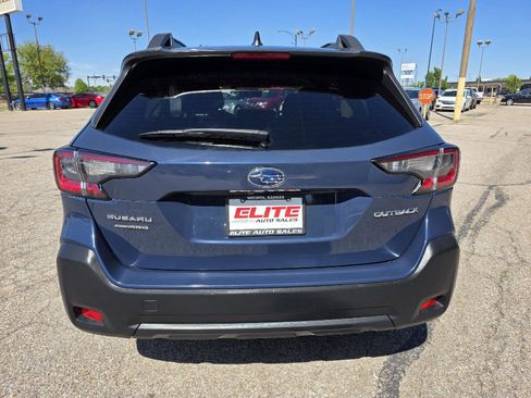 Used 2023 Subaru Outback Premium AWD/4WD image 6