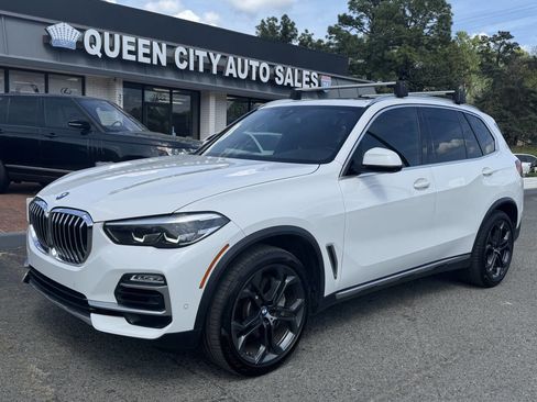 Used 2019 BMW X5 xDrive50i w/ Luxury Seating Package AWD/4WD image 2