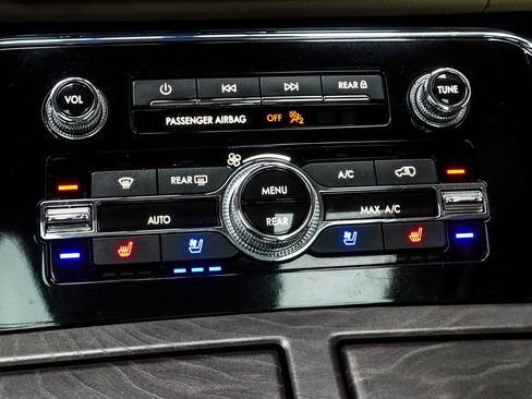 Used 2024 Lincoln Navigator Reserve w/ Monochromatic Package image 19