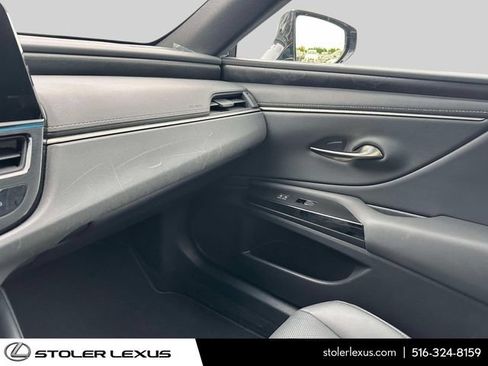 Certified 2023 Lexus ES 300h w/ Premium Package FWD image 39