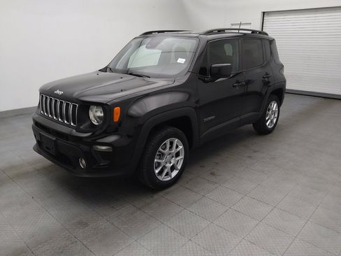 Used 2021 Jeep Renegade Latitude w/ Convenience Group image 2