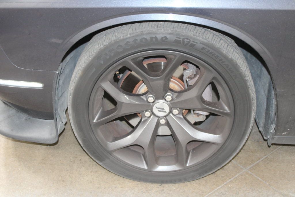 Used 2019 Dodge Challenger R/T RWD image 33