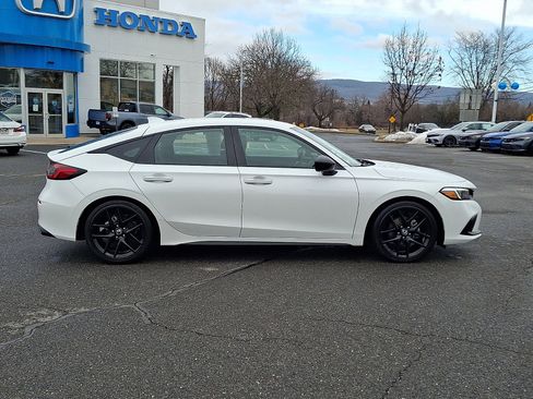 Used 2023 Honda Civic Sport image 7