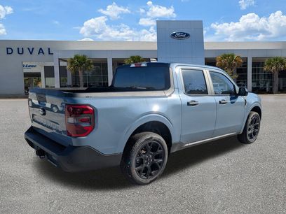 New 2025 Ford Maverick XLT w/ XLT Luxury Package