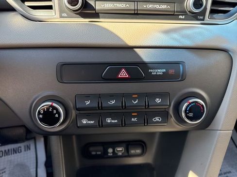 Used 2017 Kia Sportage LX FWD image 15