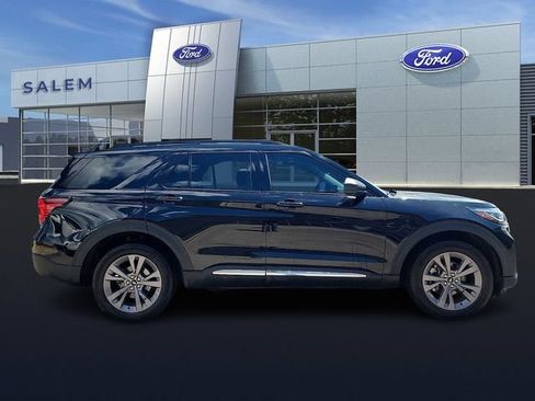 Certified 2025 Ford Explorer Active w/ Active Comfort Package AWD/4WD image 2