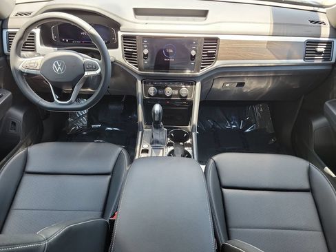Used 2023 Volkswagen Atlas SE w/ Black Wheel Package FWD image 14