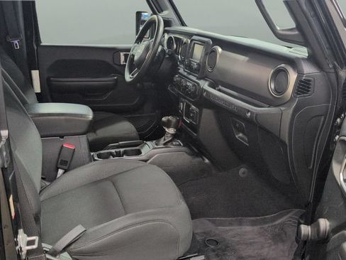 Used 2021 Jeep Wrangler Sport AWD/4WD image 19