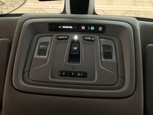 Certified 2021 Chevrolet Silverado 1500 LTZ AWD/4WD image 25