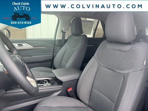 New 2026 Ford Explorer Active AWD/4WD image 13