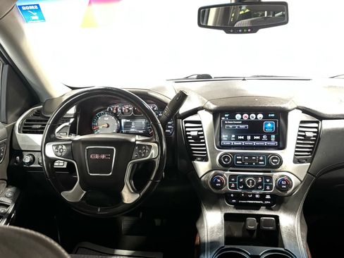 Used 2018 GMC Yukon XL SLE image 16