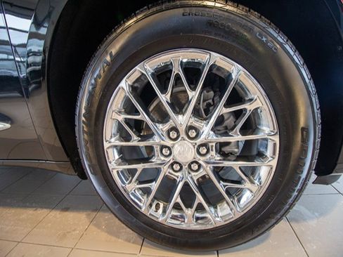 Used 2023 Buick Enclave Avenir w/ Avenir Technology Package image 29