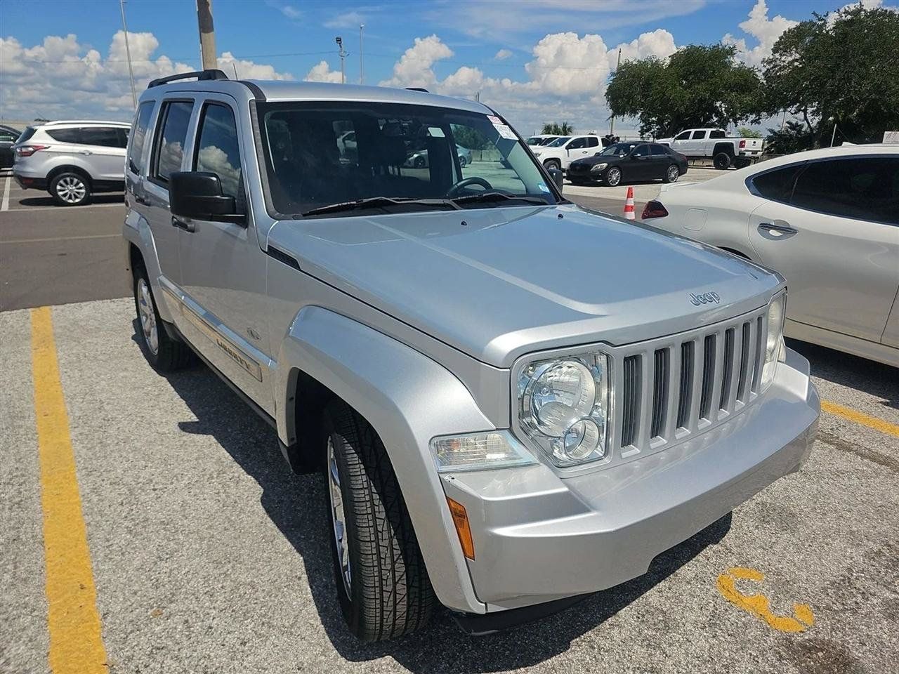 Used 2012 Jeep Liberty Sport RWD image 3