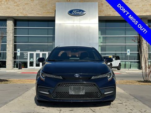 Used 2020 Toyota Corolla SE image 2