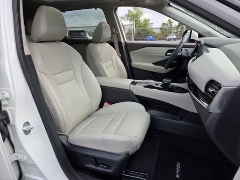 Certified 2022 Nissan Rogue SL w/ SL Premium Package FWD image 15