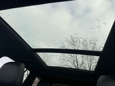 New 2026 Jeep Grand Cherokee Limited w/ Luxury Tech Group II image 23