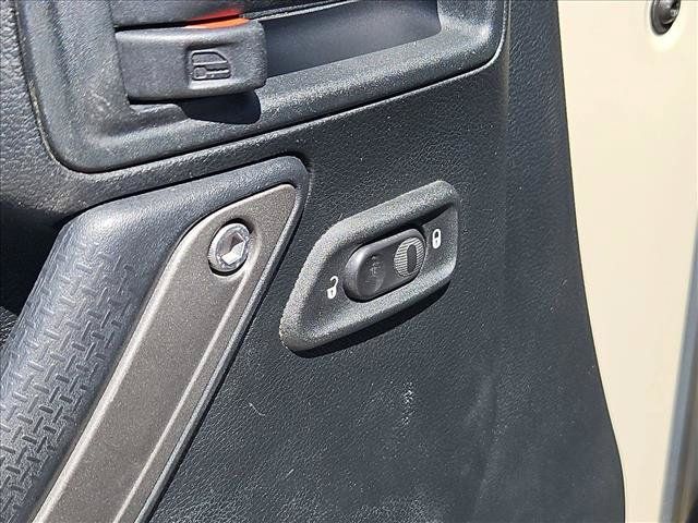 Used 2017 Jeep Wrangler Unlimited Sport AWD/4WD image 11