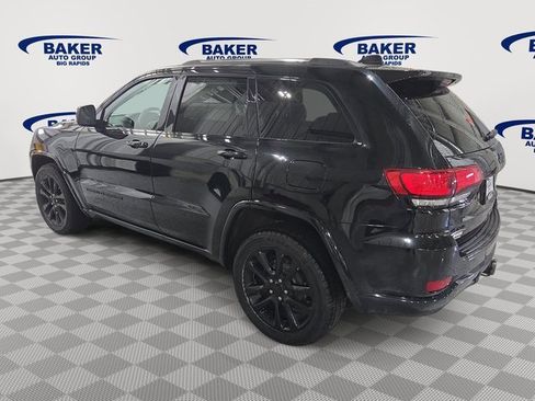 Used 2018 Jeep Grand Cherokee Altitude image 6