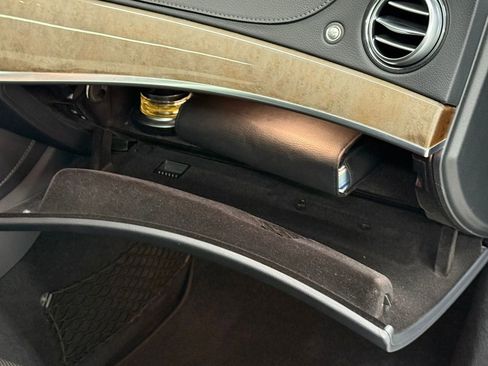 Used 2016 Mercedes-Benz S 550 Sedan image 44