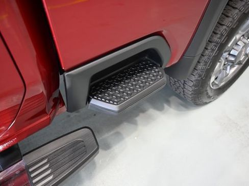 New 2026 GMC Sierra 2500 SLT w/ SLT Premium Package AWD/4WD image 32