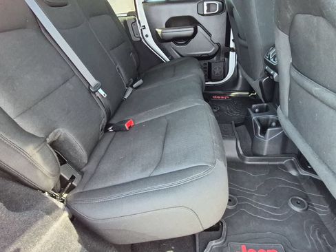 Used 2021 Jeep Wrangler Unlimited Sport AWD/4WD image 19