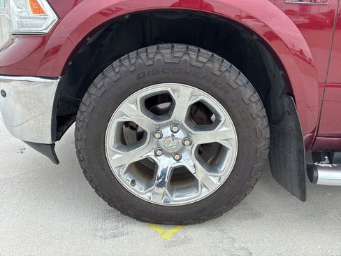 Used 2017 RAM 1500 Laramie w/ Convenience Group AWD/4WD image 11