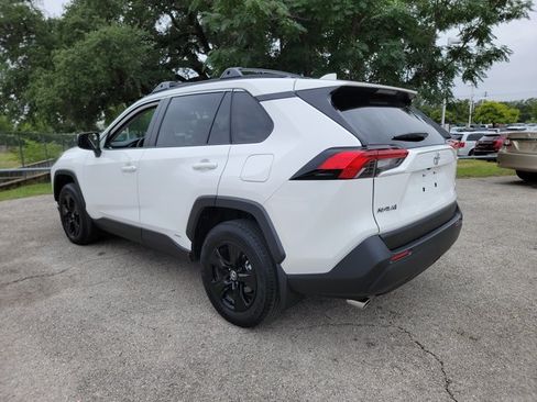 Used 2025 Toyota RAV4 LE AWD/4WD image 7
