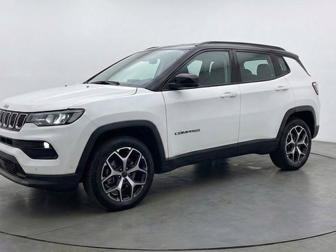 Used 2025 Jeep Compass Limited image 3