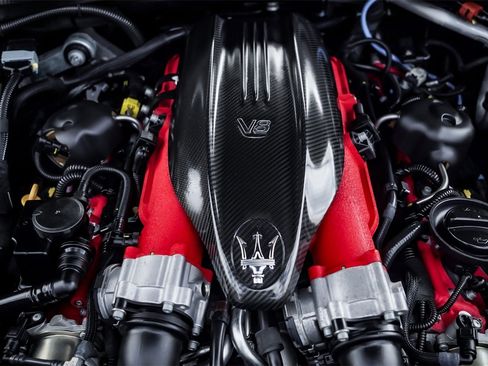 Certified 2022 Maserati Quattroporte Trofeo image 42