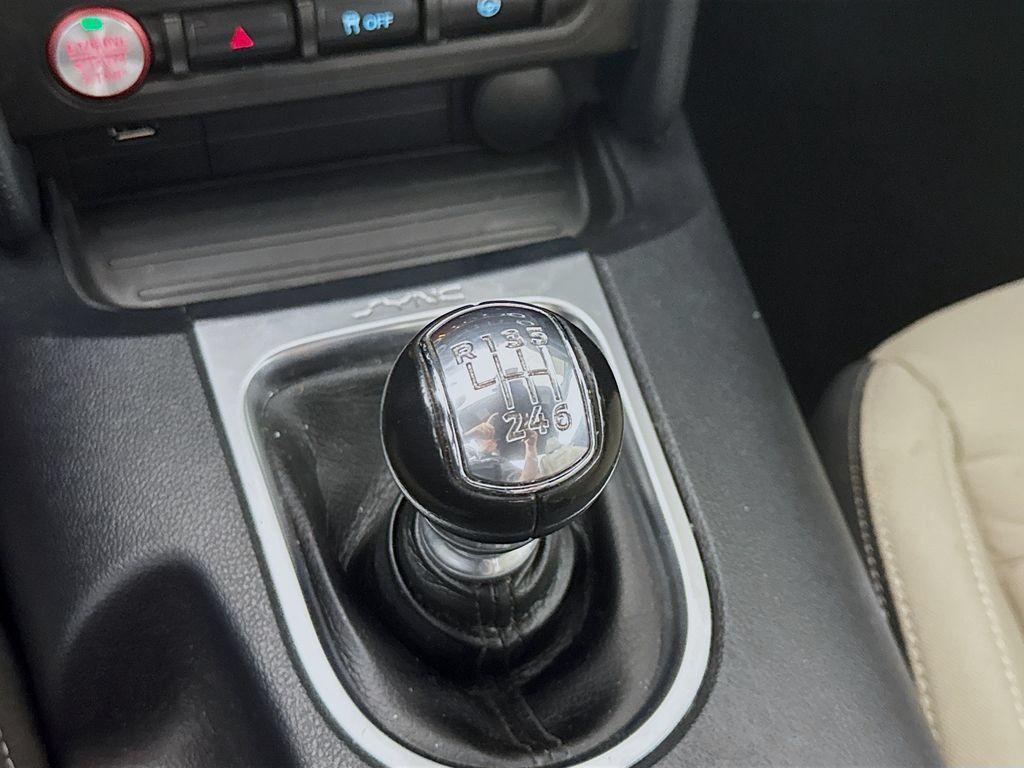 Used 2022 Ford Mustang Coupe RWD image 17