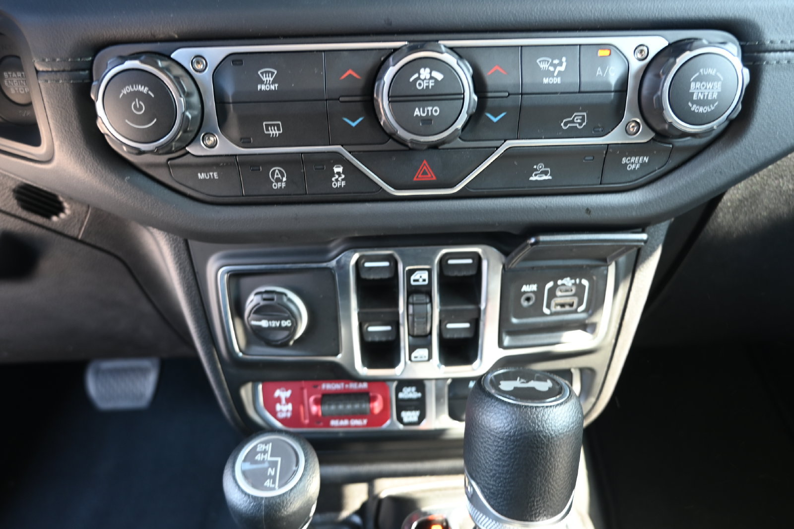 Used 2026 Jeep Wrangler Unlimited Rubicon AWD/4WD image 18