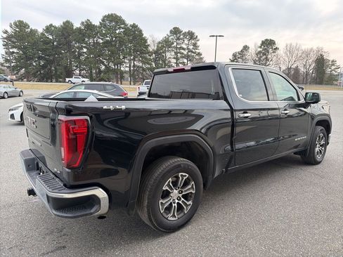 Used 2025 GMC Sierra 1500 SLT image 8
