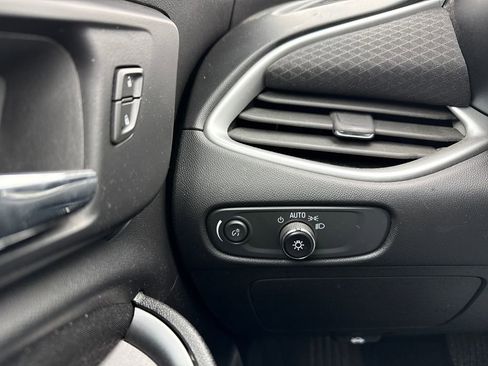 Used 2024 Chevrolet Malibu LT image 49