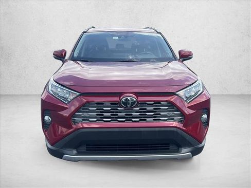 Used 2020 Toyota RAV4 Limited FWD image 2