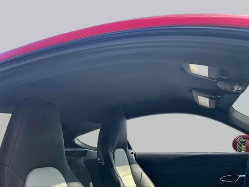 Used 2019 Porsche 718 Cayman RWD image 13